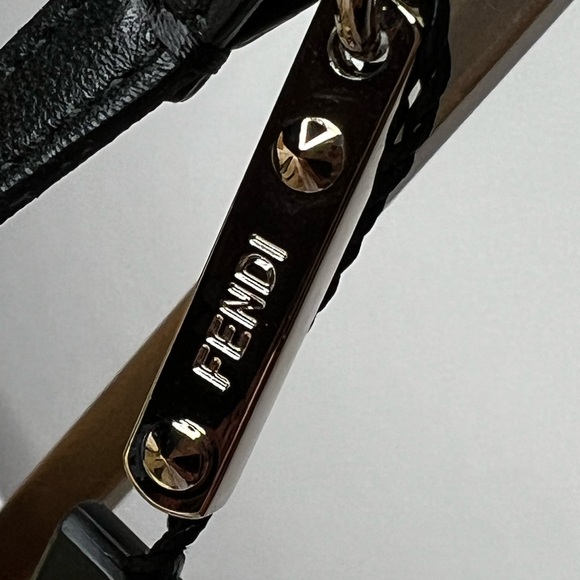 ❌SOLD❌Fendi Fur Bag Charm - Picture 4 of 8